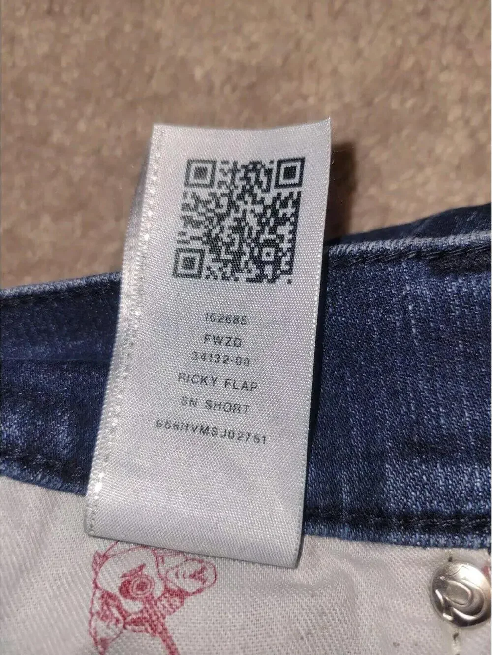 True Religion Ricky Relaxed Straight Fit Back Flap Pocket Jeans Shorts Size 30